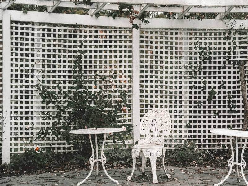 combine-a-garden-trillis-with-pergola